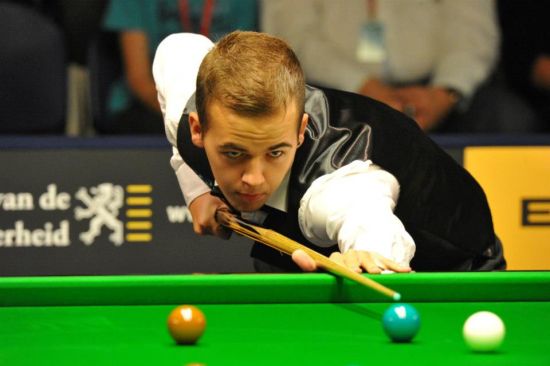 杜普兰蒂斯以6.25米刷新撑杆跳世界纪录