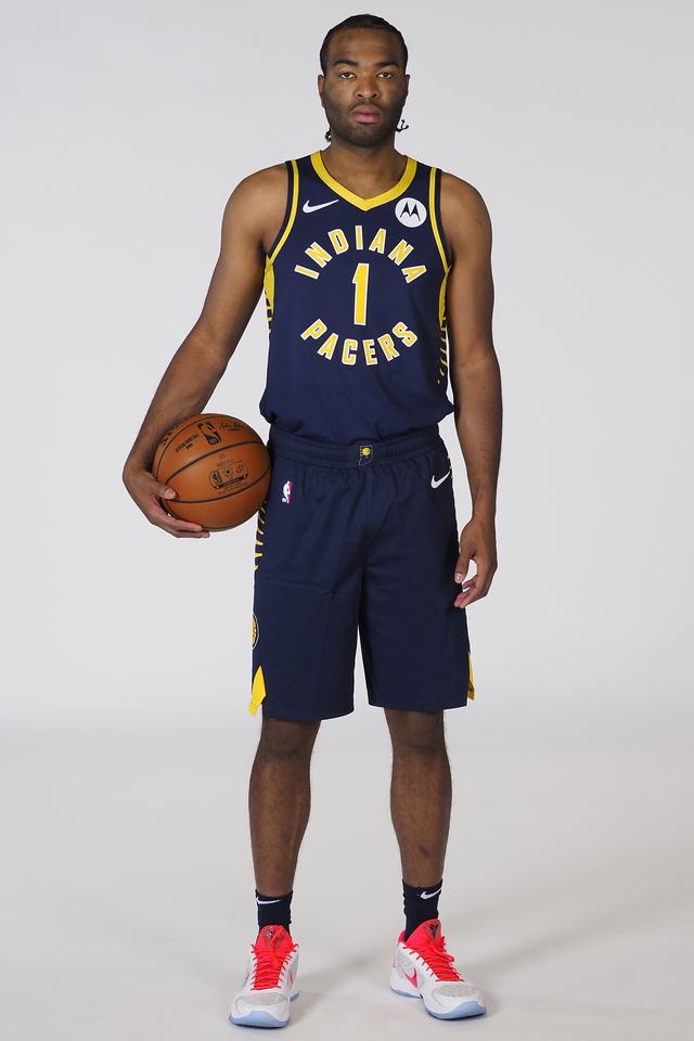 角球与前场 角球与前场